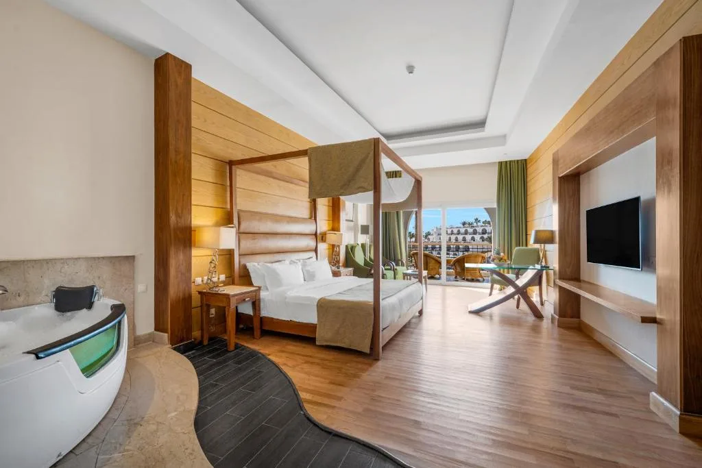 Royal Savoy Sharm El Sheikh: another view