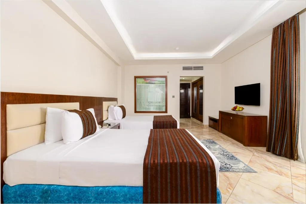 Seagull Beach Resort: another view