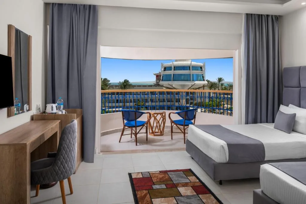 Seagull Beach Resort: another view