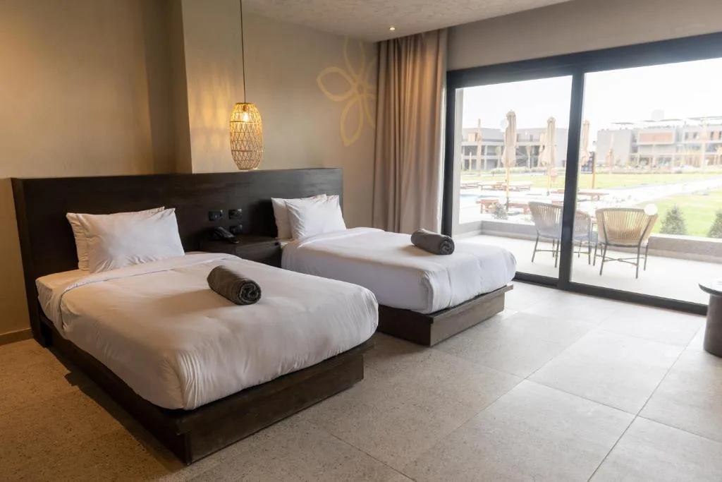 Sentido Naga Bay: another view
