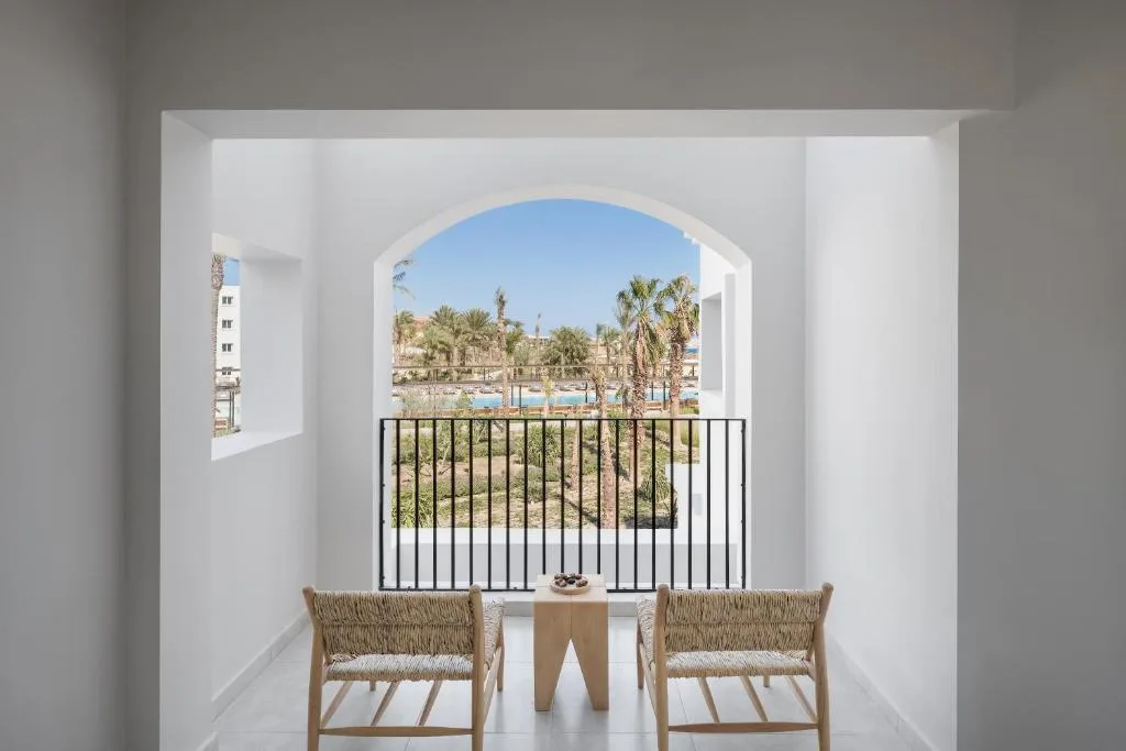 Serry Beach Resort: another view