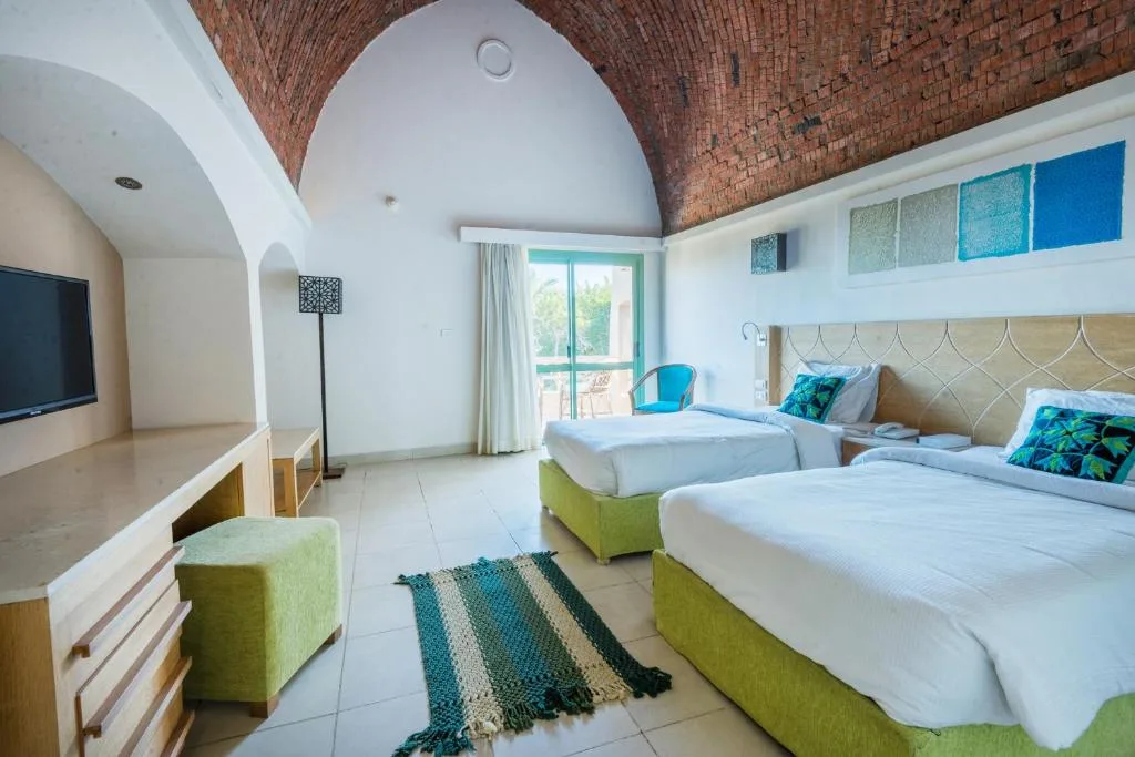 Shams Alam Beach Resort: another view