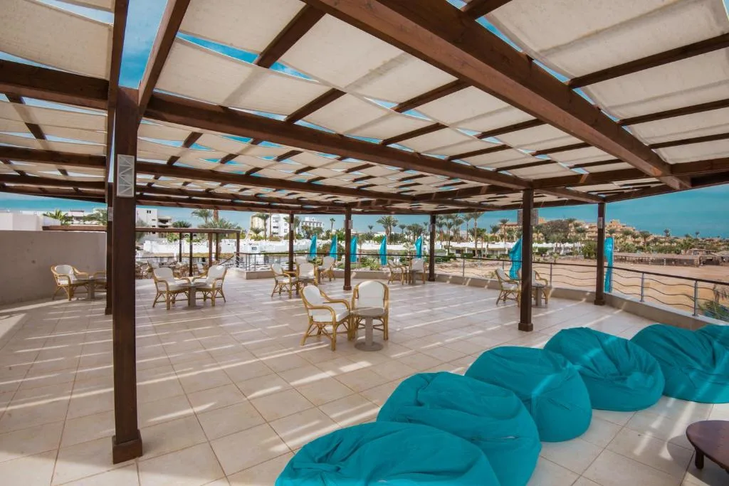 Shams Lodge: another view