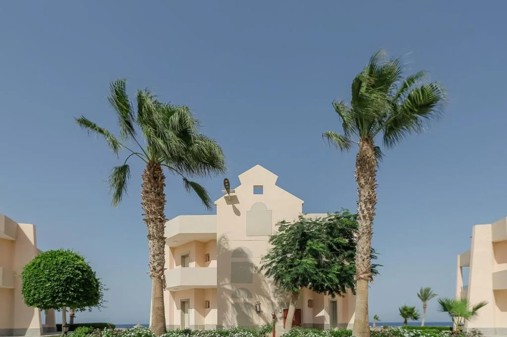 Shoni Bay Resort: another view