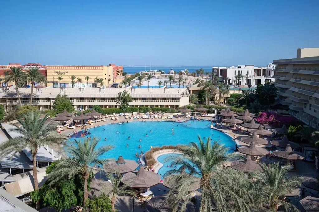 Sindbad Club: another view