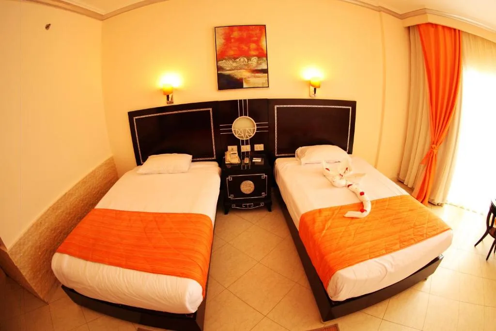 Sphinx Aqua Park Beach Resort: another view