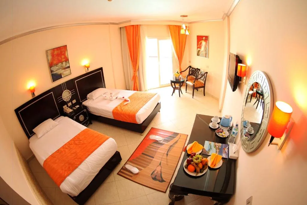 Sphinx Aqua Park Beach Resort: another view