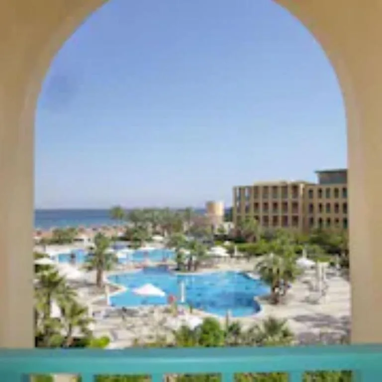 Strand Beach Resort: another view