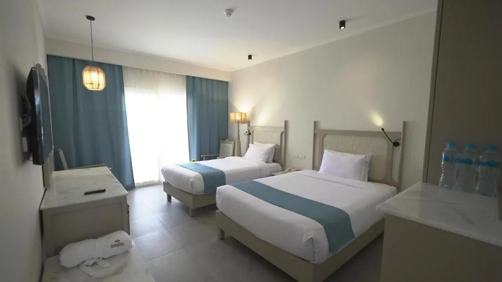 Sunny Days Palma De Mirette Resort & Spa: another view