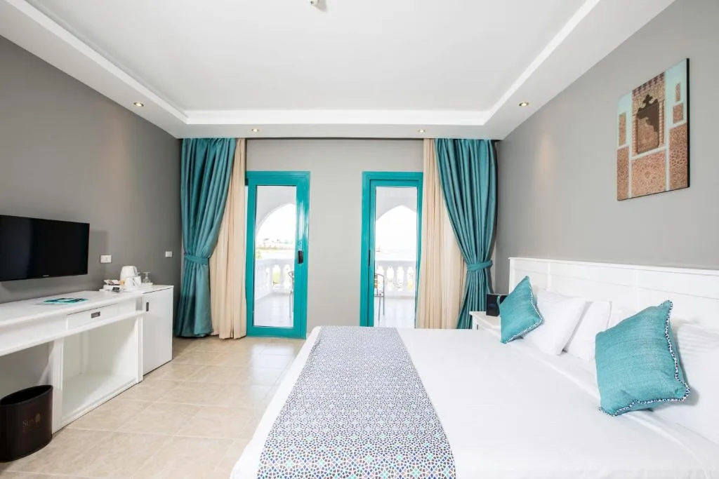 Sunrise Garden Beach Resort: another view