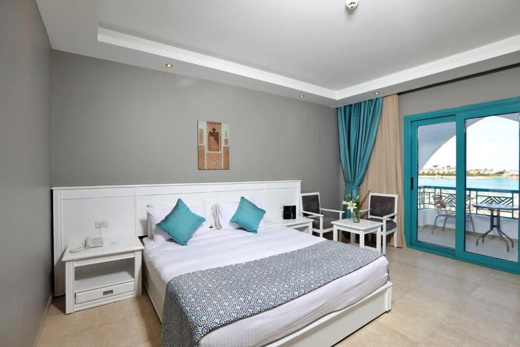 Sunrise Garden Beach Resort: another view