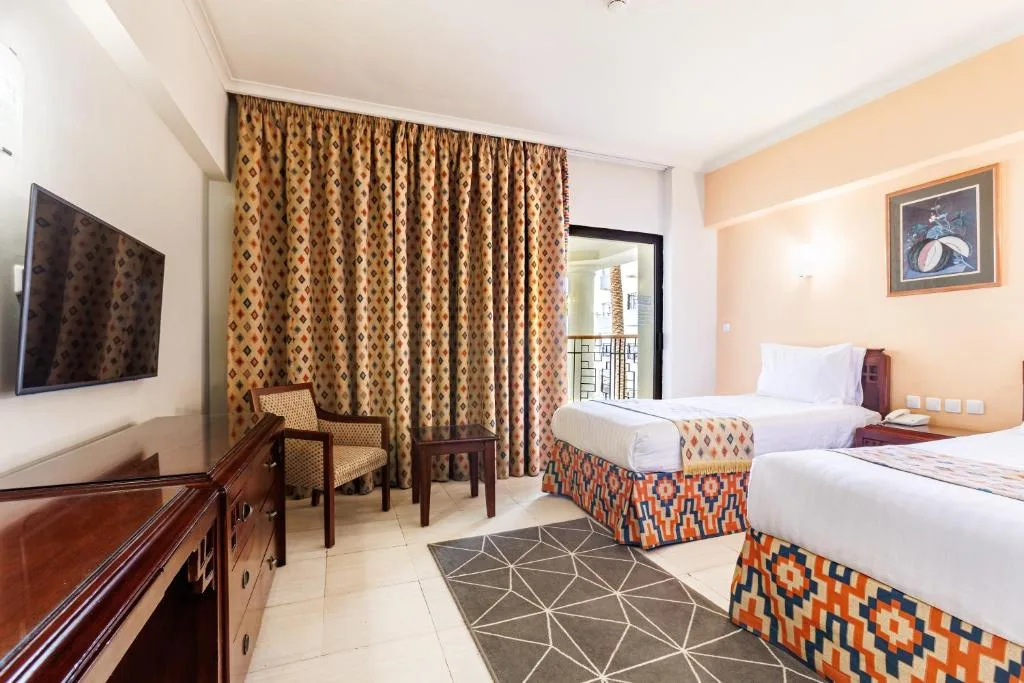 Sunrise Holidays Resort: another view