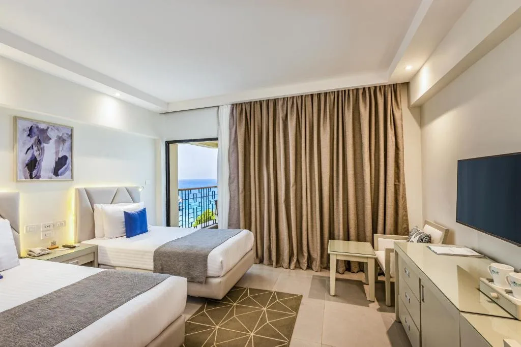 Sunrise Holidays Resort: another view