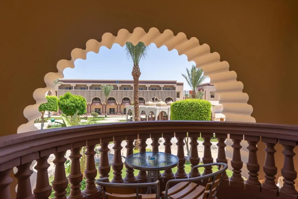 Sunrise Mamlouk Palace Resort: another view
