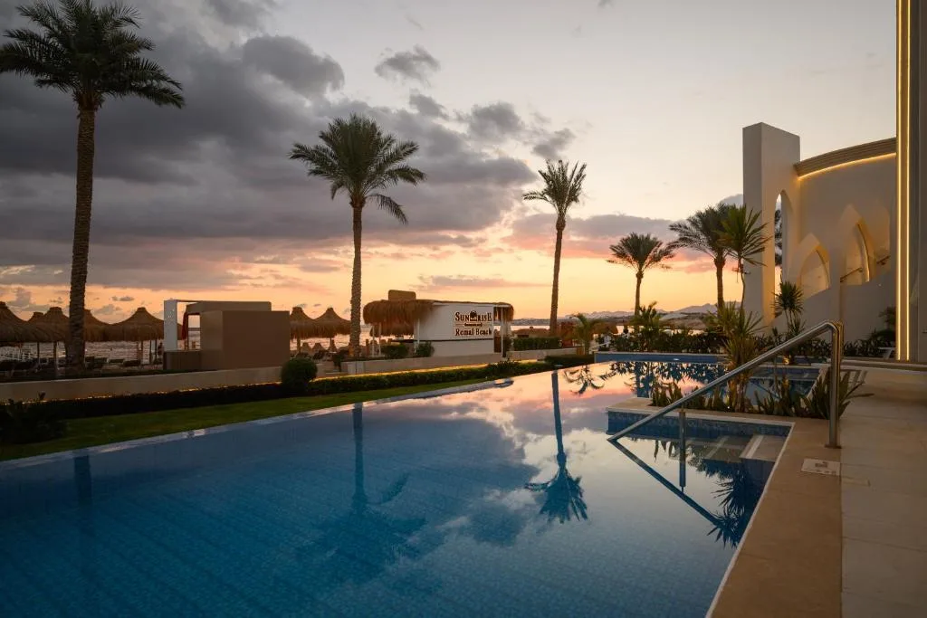 Sunrise Remal Beach Resort: another view