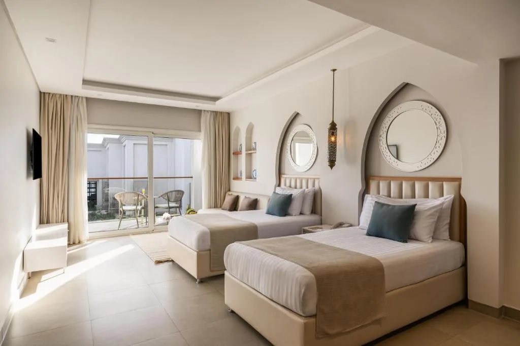 Sunrise Remal Beach Resort: another view