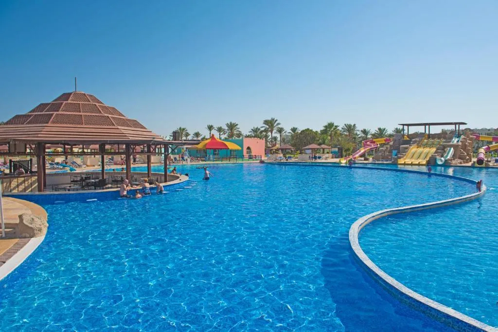 Sunrise Royal Makadi Resort: another view