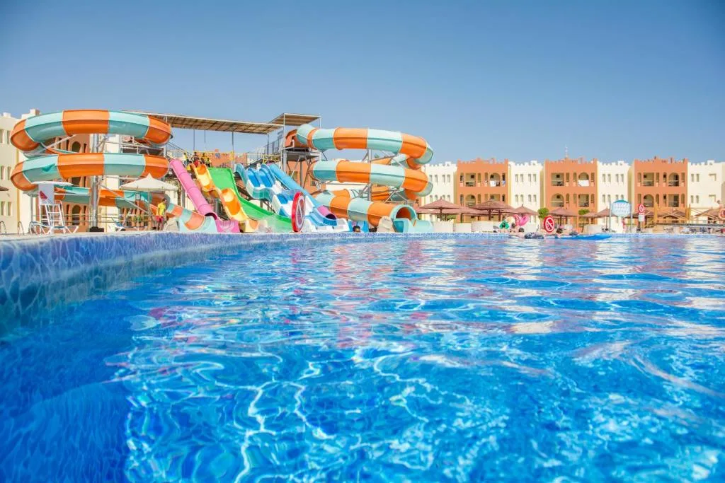 Sunrise Royal Makadi Resort: another view
