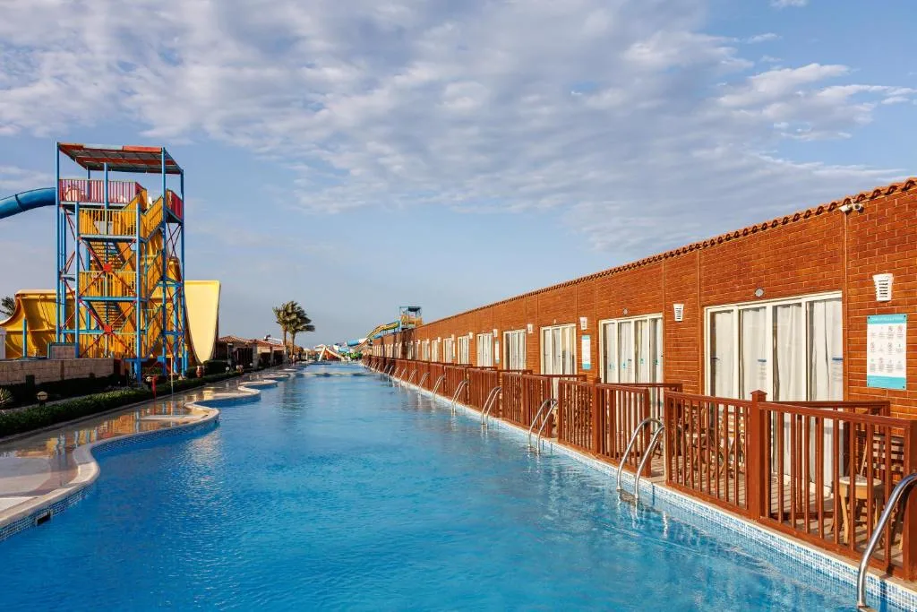 Sunrise Solara Aqua park Resort: another view