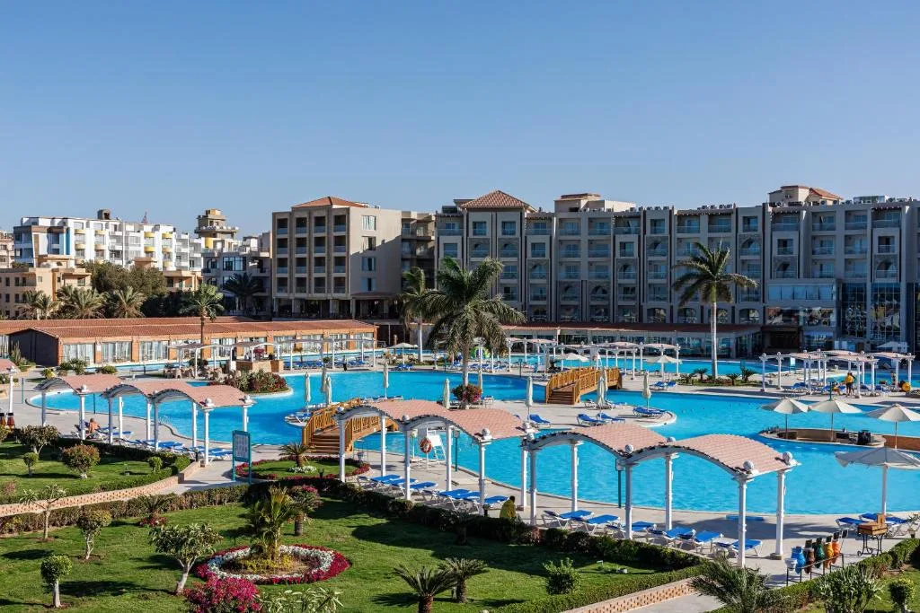 Sunrise Solara Aqua park Resort: another view