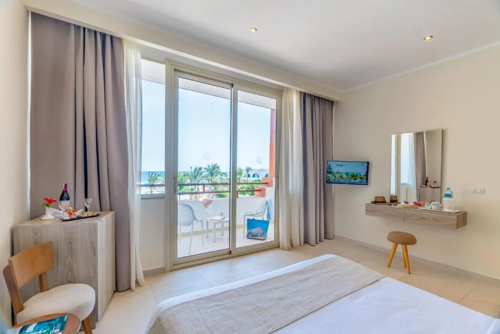 Three Corners Equinox Beach Resort: another view