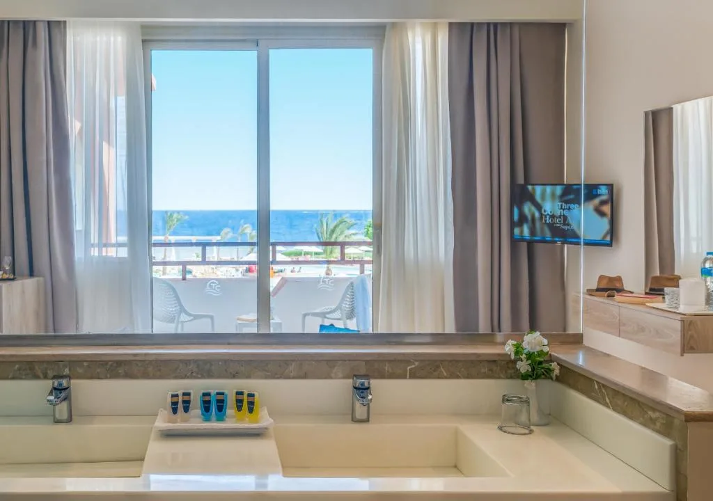 Three Corners Equinox Beach Resort: another view