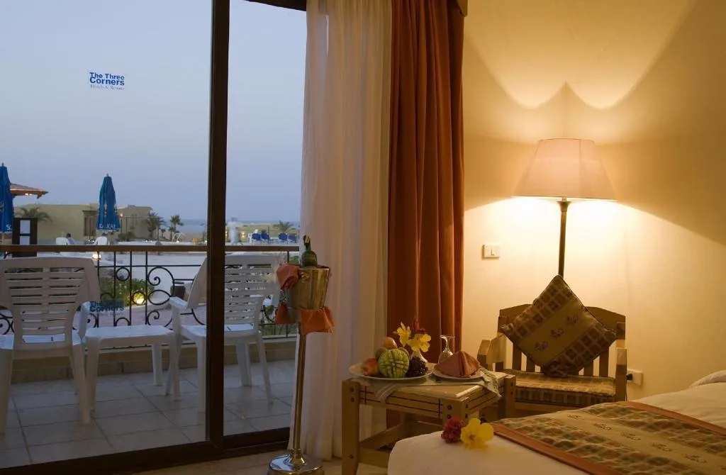 Three Corners Fayrouz Plaza Beach Resort: another view