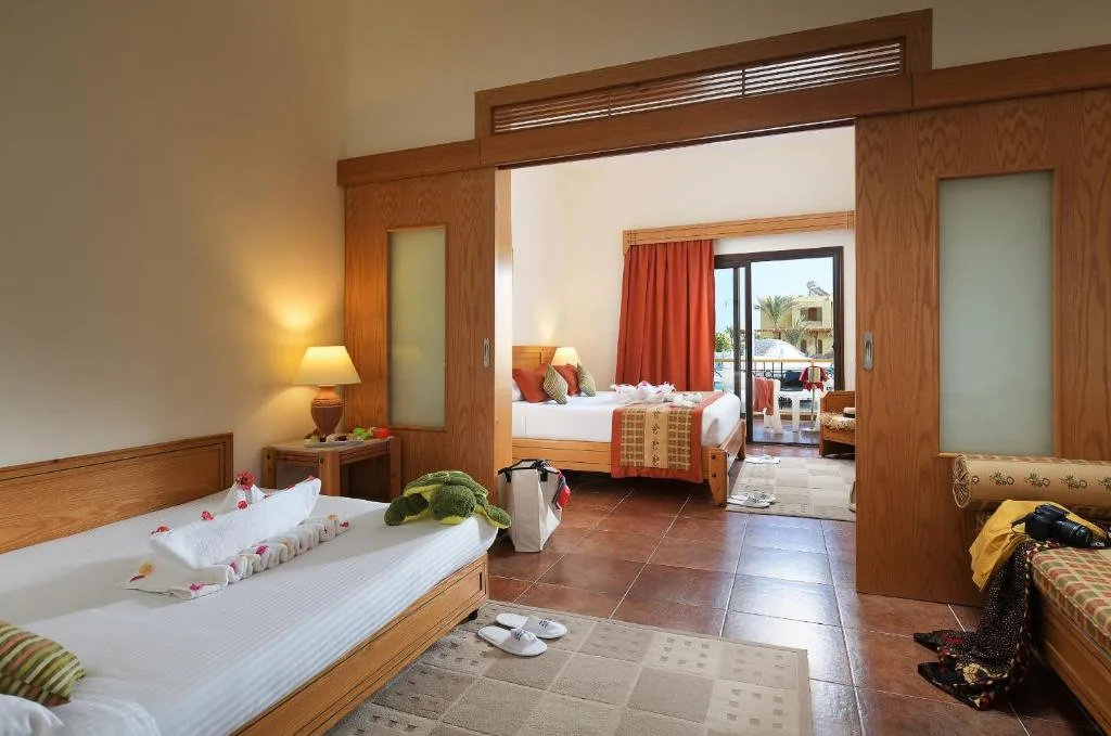 Three Corners Fayrouz Plaza Beach Resort: another view