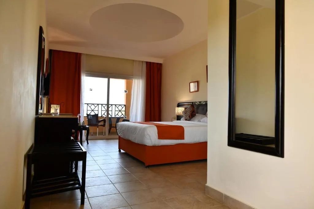 Wadi Lahmy Azur Resort: another view