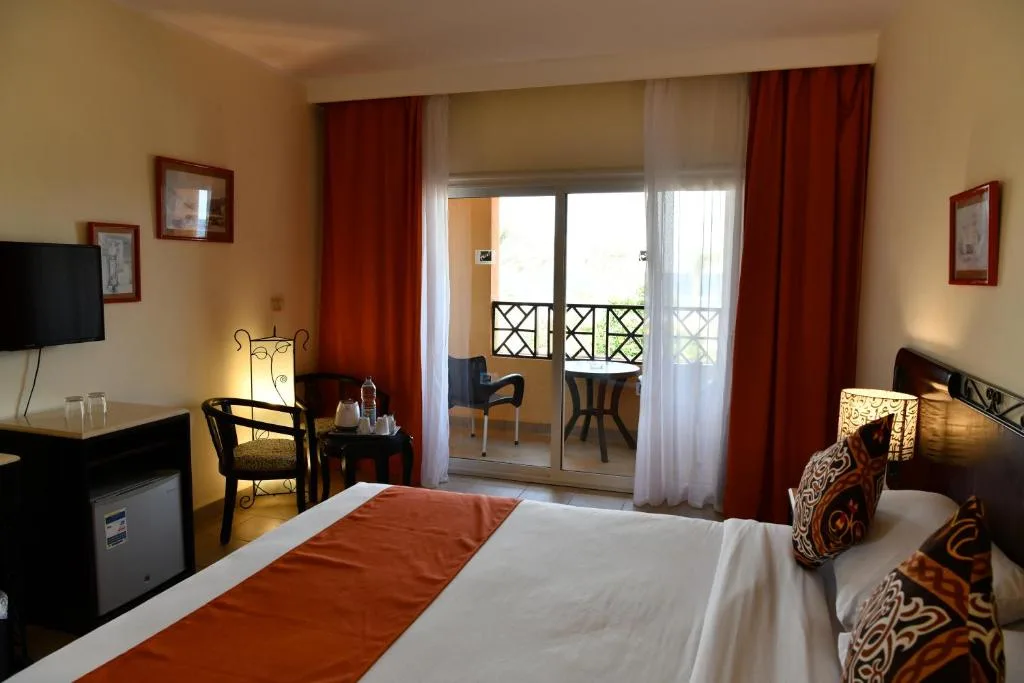 Wadi Lahmy Azur Resort: another view